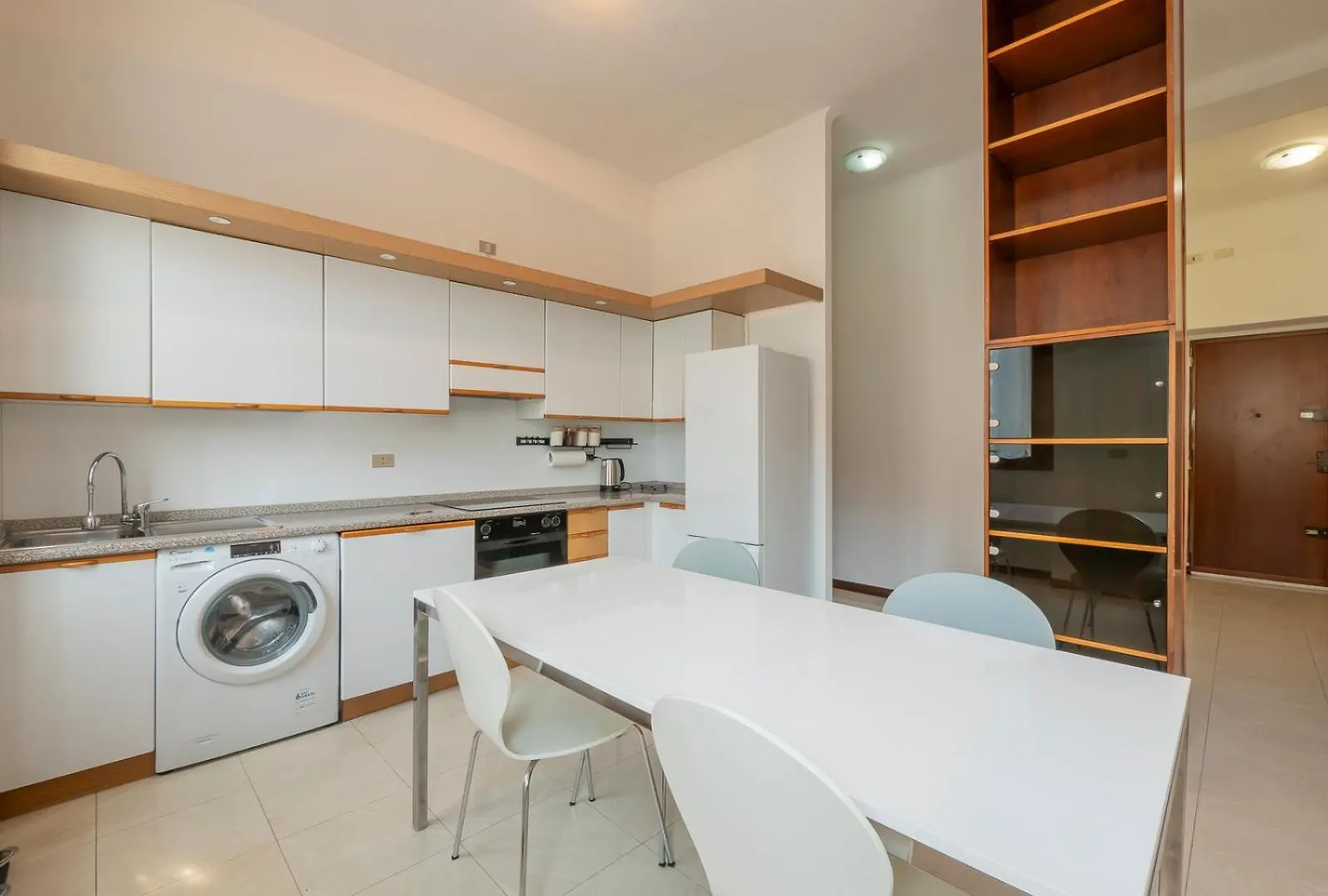 Xenia Apartments - Classical Suite In Central Station ميلان إيطاليا